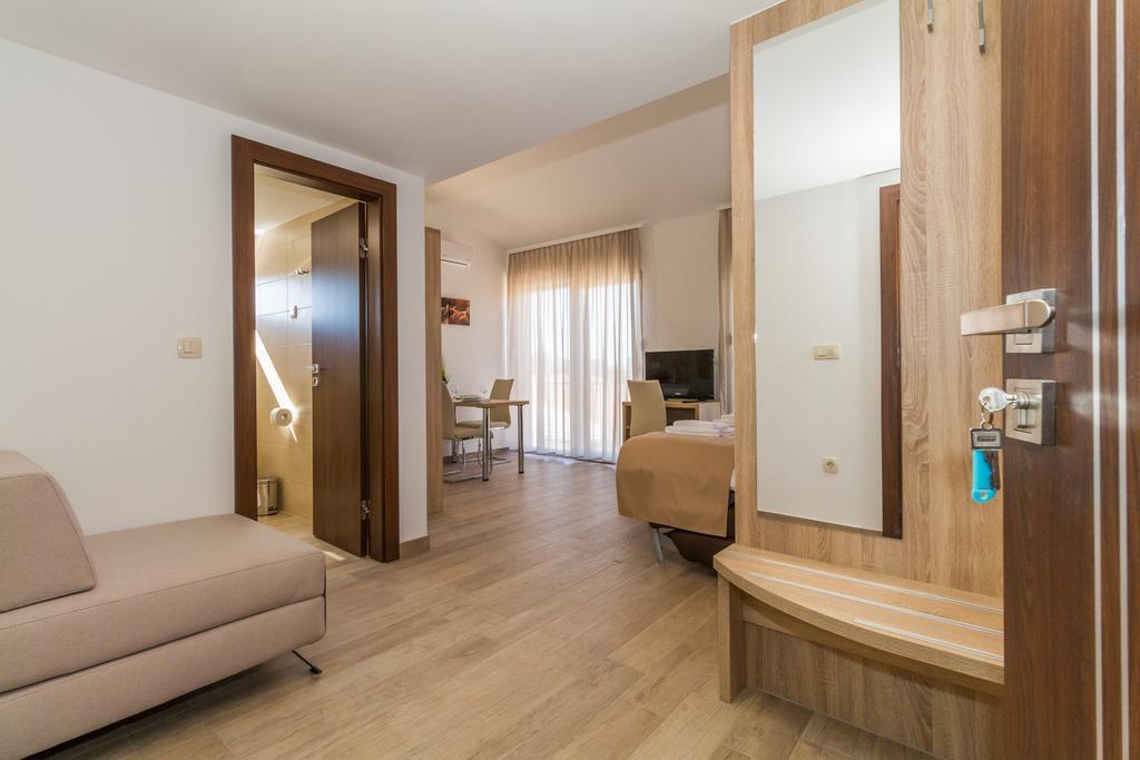 Villa Astoria Биоград-на-Мору Экстерьер фото
